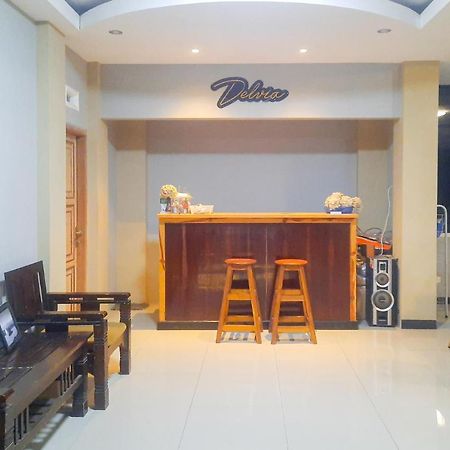 Delvia Bromo Homestay Mitra Reddoorz パスルアン エクステリア 写真