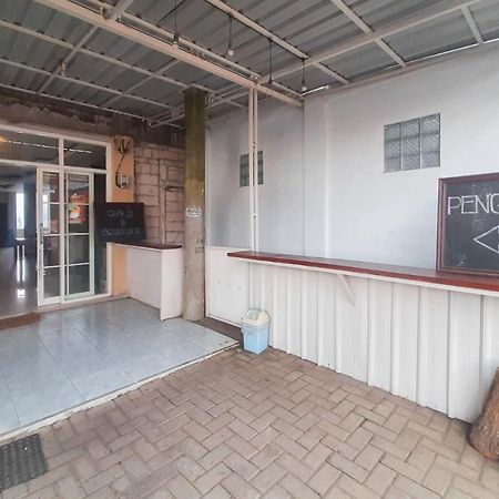 Delvia Bromo Homestay Mitra Reddoorz パスルアン エクステリア 写真