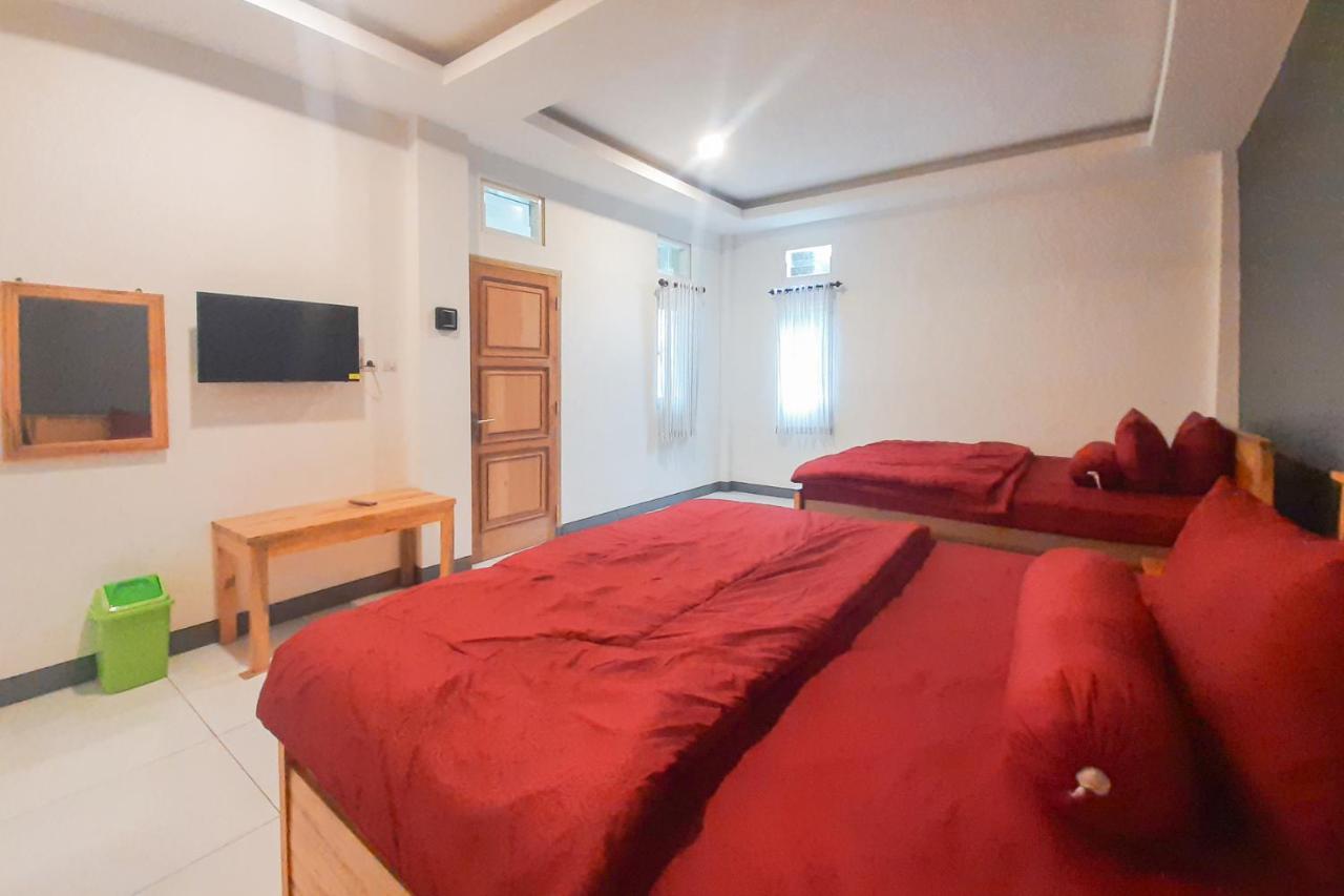 Delvia Bromo Homestay Mitra Reddoorz パスルアン エクステリア 写真